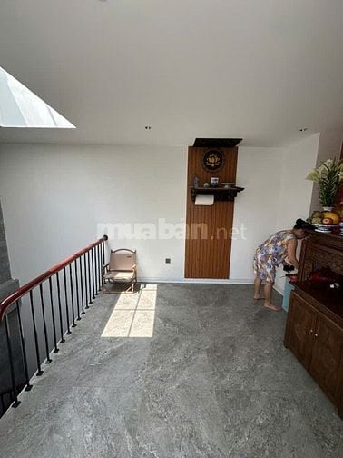 Bán nhà Khâm Thiên 42m2 , 5 tầng , ngõ thông , nội thất xịn 13,8 tỷ