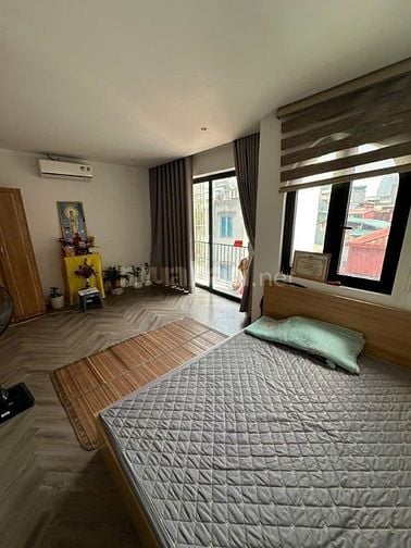 Bán nhà Khâm Thiên 42m2 , 5 tầng , ngõ thông , nội thất xịn 13,8 tỷ