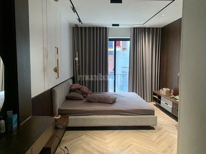 Bán nhà Khâm Thiên 42m2 , 5 tầng , ngõ thông , nội thất xịn 13,8 tỷ