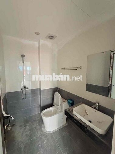 Chung cư OCT Cổ Nhuế. Dt 101m2 3n 2vs giá 6.8 tỷ