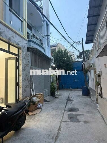 Nhà Thạch Lam, Tân Phú, 4x10m vuông vức, giá rẻ chỉ với Hơn 5 Tỷ