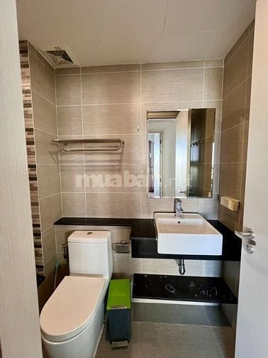 [Q2 - CHO NỮ THUÊ PHÒNG CC THE KRISTA]