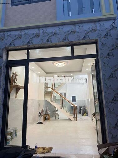 Nhà Thạch Lam, Tân Phú, 4x10m vuông vức, giá rẻ chỉ với Hơn 5 Tỷ