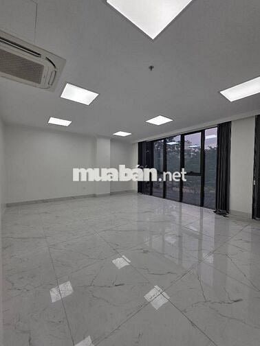 Bán nhà Phố Hoàng Quốc Việt, 8 tầng thang máy,  122m2, 70 tỷ