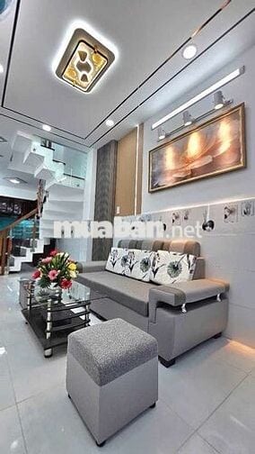 Nhà xinh giá tốt ,hẻm 5m , vị trí đẹp , Bình Tân