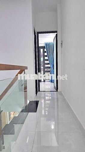 Nhà xinh giá tốt ,hẻm 5m , vị trí đẹp , Bình Tân
