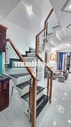 Nhà xinh giá tốt ,hẻm 5m , vị trí đẹp , Bình Tân