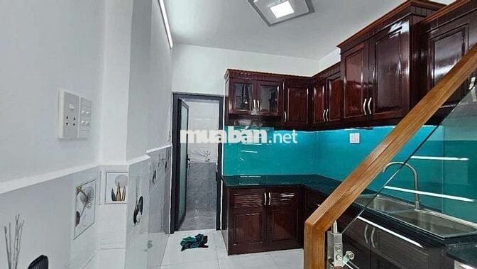 Nhà xinh giá tốt ,hẻm 5m , vị trí đẹp , Bình Tân