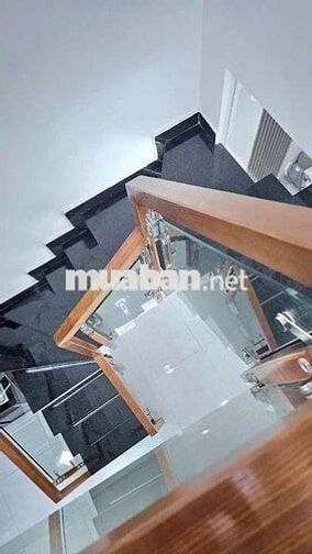 Nhà xinh giá tốt ,hẻm 5m , vị trí đẹp , Bình Tân