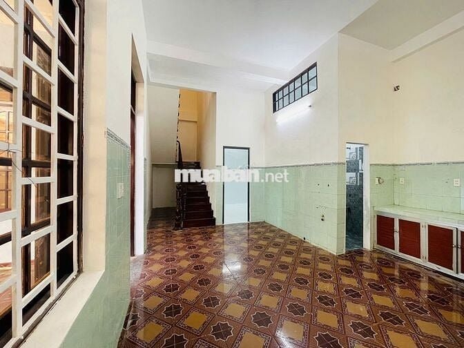 NHÀ 2 MẶT TIỀN NGANG 10M NGAY HỒ BÀU TRÀM