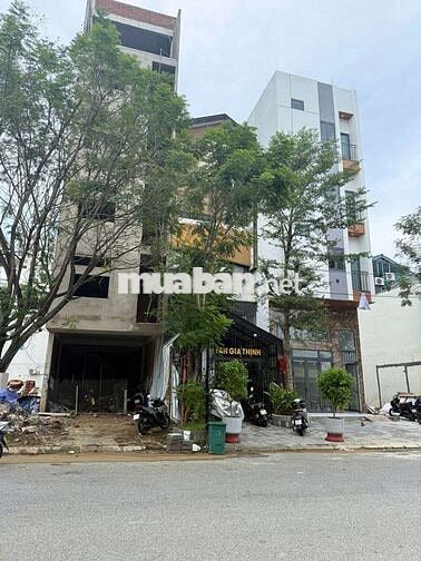 Cần bán lô đất đường 10m5 sát Hoàng Minh Thảo