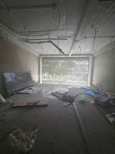 Bán nhà mặt phố Văn Cao, vỉa hè rộng