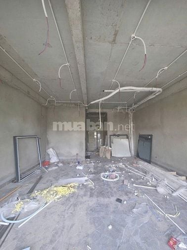 Bán nhà mặt phố Văn Cao, vỉa hè rộng