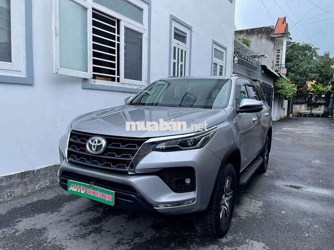 Fortuner 2021, 49 ngàn km,thơm mùi mới,sơn zin 95%