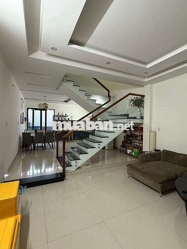 Cần bán nhanh nhà 2 tầng mới đường Đặng Huy Tá