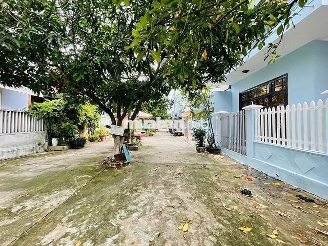 NHÀ 2 MẶT TIỀN NGANG 10M NGAY HỒ BÀU TRÀM