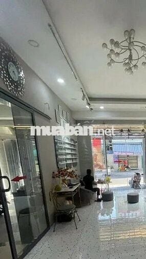 Bán nhà Trịnh Đình Trọng, Tân Phú - 5 tầng - ngang hiếm 8m - giá 48 tỷ