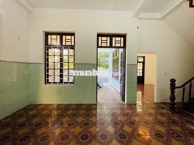 NHÀ 2 MẶT TIỀN NGANG 10M NGAY HỒ BÀU TRÀM