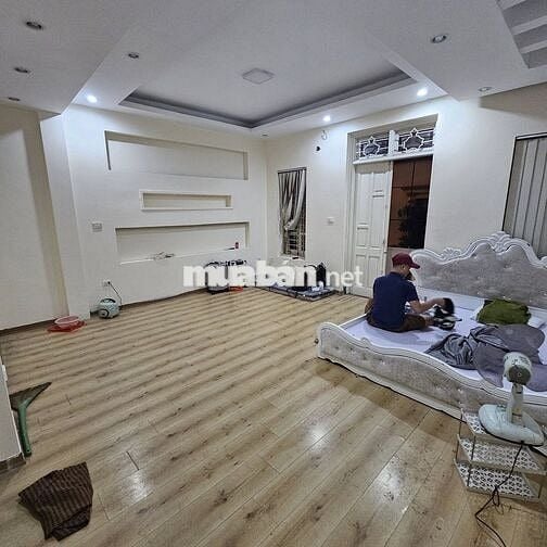 SIÊU PHẨM KHUẤT DUY TIẾN - PHÂN LÔ - OTO TRÁNH - DÂN TRÍ CAO SIÊU PHẨM KHUẤT DUY TIẾN - PHÂN LÔ - OTO TRÁNH - DÂN TRÍ CAO