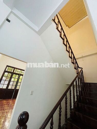 NHÀ 2 MẶT TIỀN NGANG 10M NGAY HỒ BÀU TRÀM