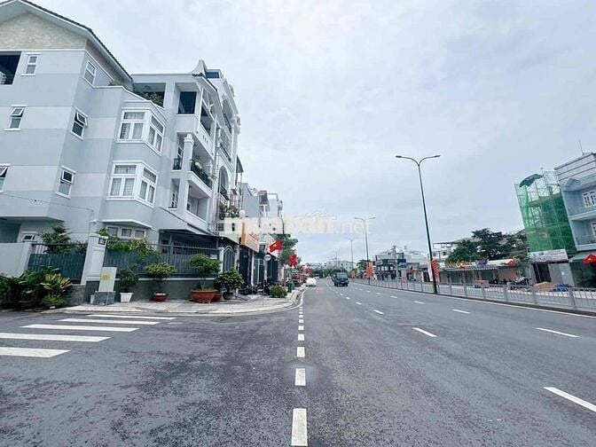 BÁN NHÀ GÓC DƯƠNG QUẢNG HÀM 4X26M GIÁ 8,5 TỶ