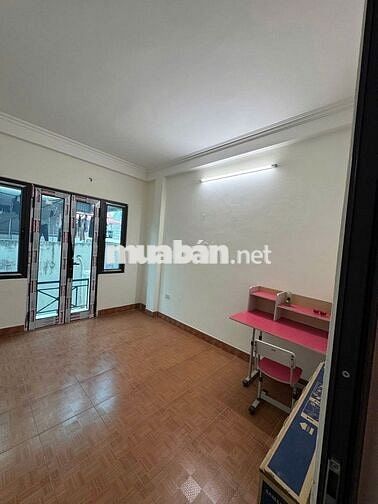 Bồ Đề - Nguyên Căn - 3 tầng - 3 ngủ-  Full Đồ - 9Tr