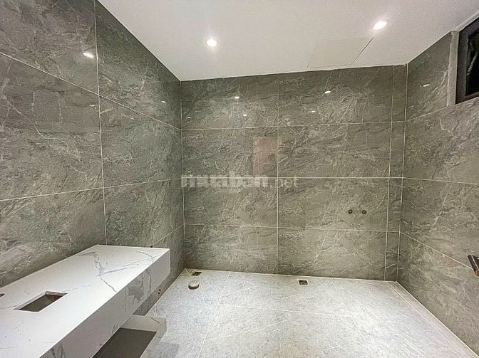 Cho thuê nhà 5 tầng, mặt hồ Hàm Long, số 28 ngõ 8 phố Từ Hoa, Tây Hồ