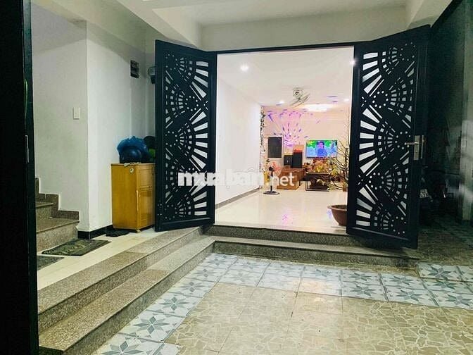 Chính chủ bán CHDV 5 tầng, sân thượng, gồm 13 phòng cho thuê