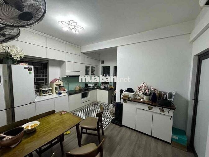 Bán nhanh căn chung cư Văn Quán 96m, 3N, 2VS giá chỉ 6 tỷ sẵn sổ giao