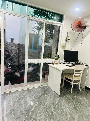 Chính chủ bán CHDV 5 tầng, sân thượng, gồm 13 phòng cho thuê