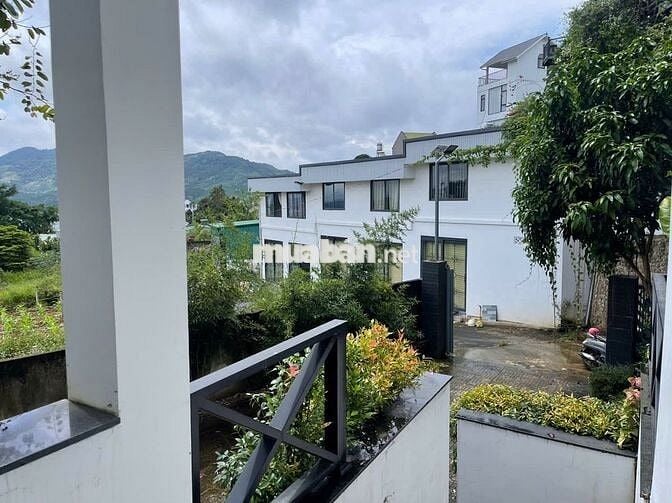 Nhà thiết kế hiện đại hẻm Trần Quốc Toản - Phường B'LAO - TP.Bảo Lộc