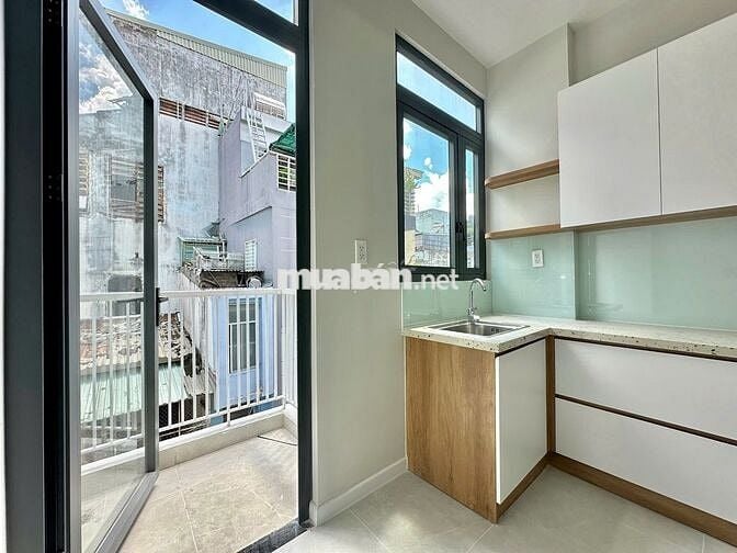 DUPLEX BAN CÔNG FULL NỘI THẤT THANG MÁY NGAY TÔ HIẾN THÀNH QUẬN 10