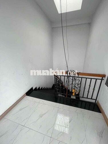 Cho thuê nhà đẹp góc 2 mặt tiền Phạm Đăng Giảng, p.BHH, Bình Tân