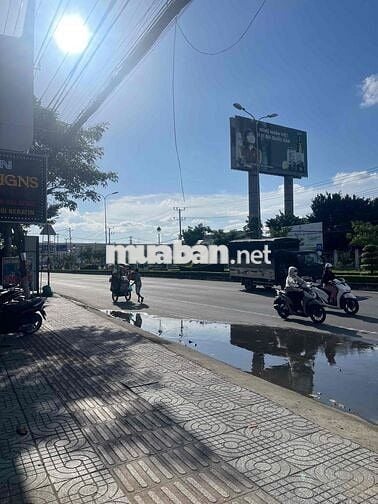 Bán nhà hẻm 79 đường lê hồng phong vào 20m