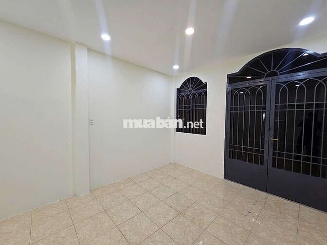 Nhà nhỏ xinh giá tốt , trung tâm Q6 , Nguyễn Văn Luông nhỉnh 2 đồng