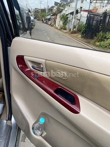 -Innova đời đầu tiên 2006 đi 180 ngàn km xe biển trắng Đăng Ký TPHCM..