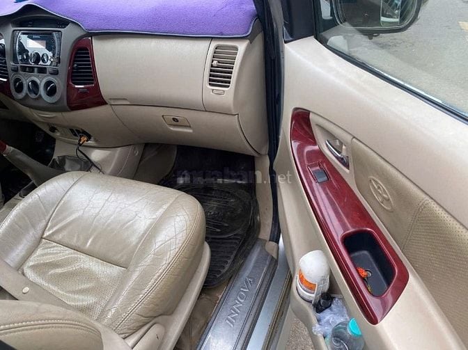 -Innova đời đầu tiên 2006 đi 180 ngàn km xe biển trắng Đăng Ký TPHCM..