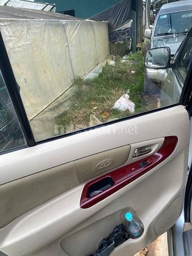 -Innova đời đầu tiên 2006 đi 180 ngàn km xe biển trắng Đăng Ký TPHCM..