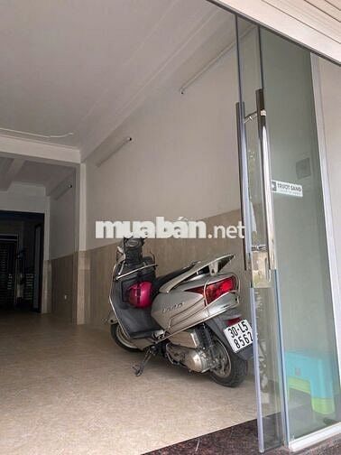 Cho thuê tầng 1 để kinh doanh, mặt đường đôi mới mở phố Đức Giang