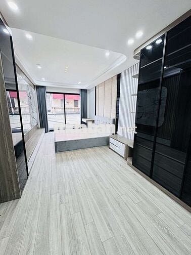 NHÀ ĐẸP 6 TẦNG THANG MÁY THIẾT KẾ HIỆN ĐẠI GẦN ÔTÔ FULL NỘI THẤT XỊN