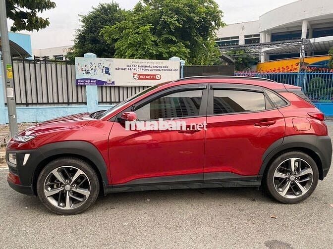 Hyundai Kona 2.0AT Đặc biệt 2021 màu đỏ