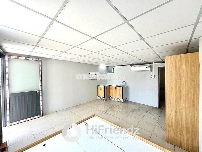 STUDIO BAN CÔNG FULL NỘI THẤT GIÁ RẺ SIÊU HIẾM NGAY Y DƯỢC, UEH