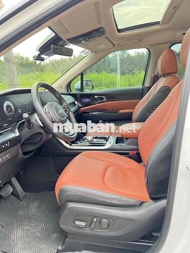 Kia Carnival 2023 Signature 2.2D - 46000 km