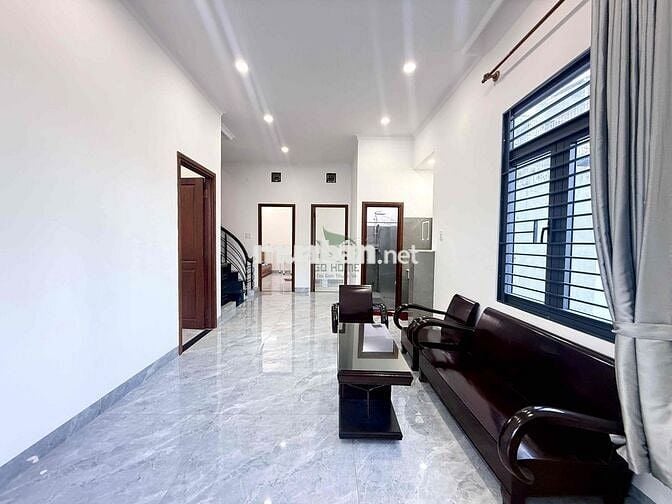 CHO THUÊ BIỆT THỰ ĐẸP MỚI 4 PHÒNG NGỦ GẦN BIỂN KHU  GIÁ 18 TRIỆU/THÁNG