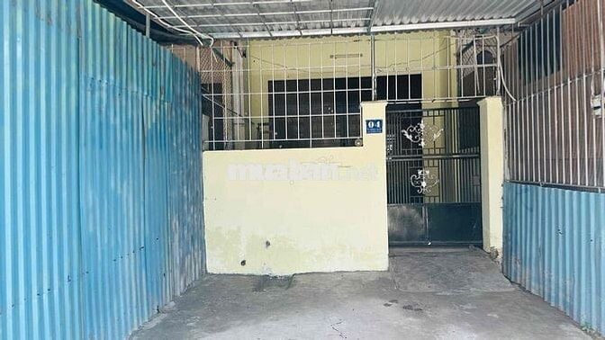 Cho thuê nhà cấp 4 rộng 80m2, mặt tiền đường lớn Cao Xuân Huy