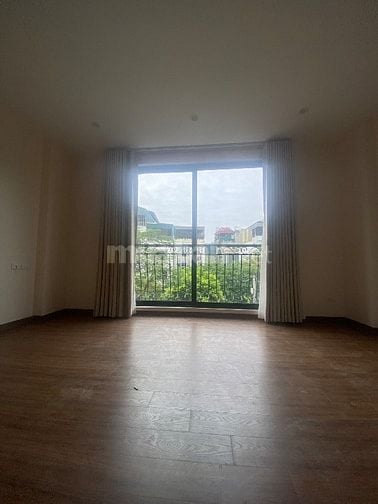 Nhà mới Ba Đình 7tầng thang máy. Oto tránh dừng đỗ ngày đêm.