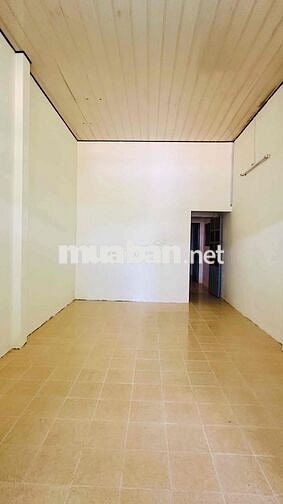 Cho thuê nhà cấp 4 rộng 80m2, mặt tiền đường lớn Cao Xuân Huy