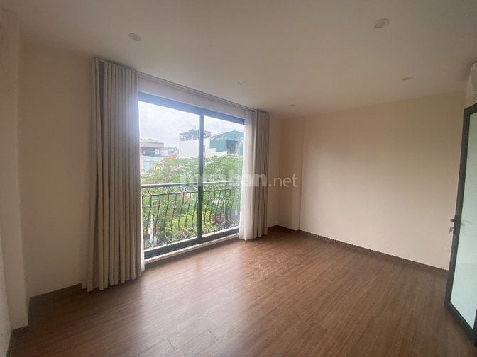 Nhà mới Ba Đình 7tầng thang máy. Oto tránh dừng đỗ ngày đêm.