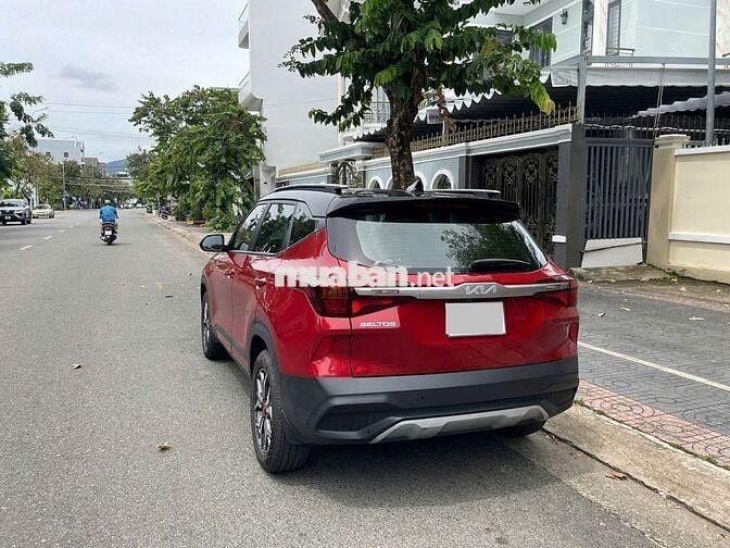 Kia Seltos 2023 Deluxe 1.6 AT - 49000 km