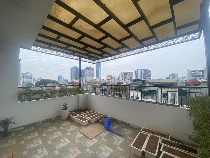 Nhà mới Ba Đình 7tầng thang máy. Oto tránh dừng đỗ ngày đêm.